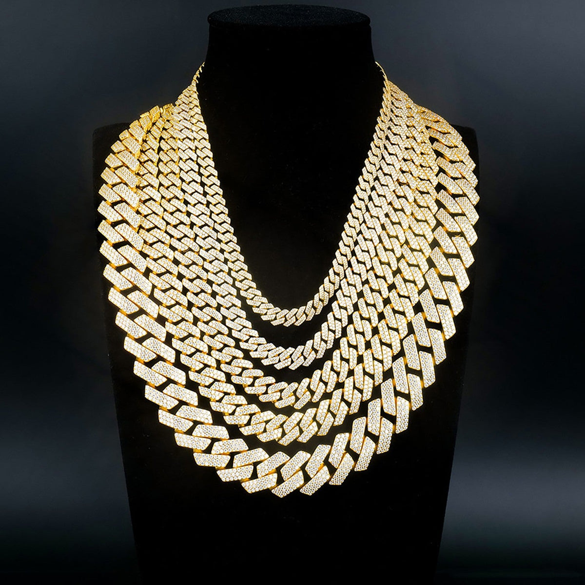 Spiked Edge D Color VVS1 Moissanite Cuban Link Chain Necklace