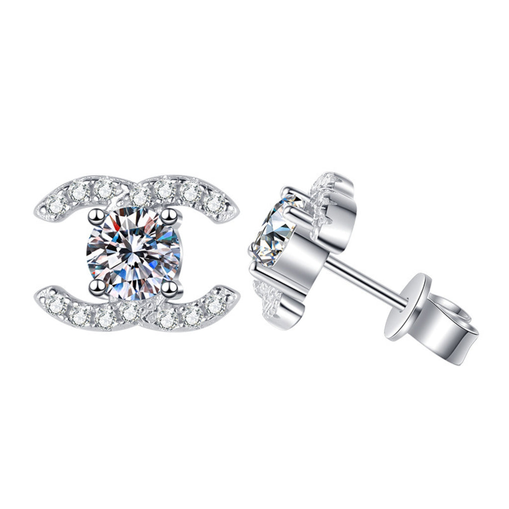 Elegant D Color VVS1 Moissanite Stud Earrings in S925 Silver